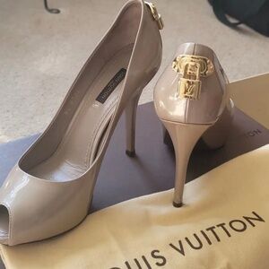 Louis Vuitton shoe